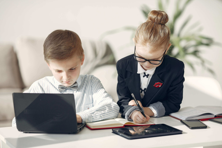 ¿Qué desarrollan las clases de programación para niños y jóvenes?